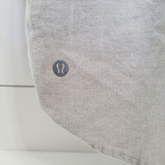 Lululemon Mens On Time Button Up Chest Pocket Shirt size L Gray Travel Office - Picture 7 of 10